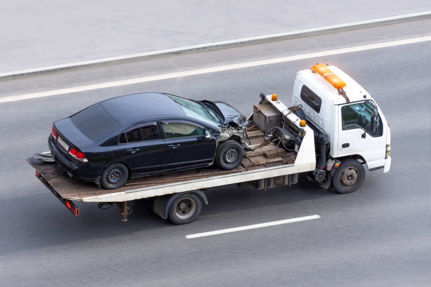 Winnipeg-Towing-flatbed towing shot