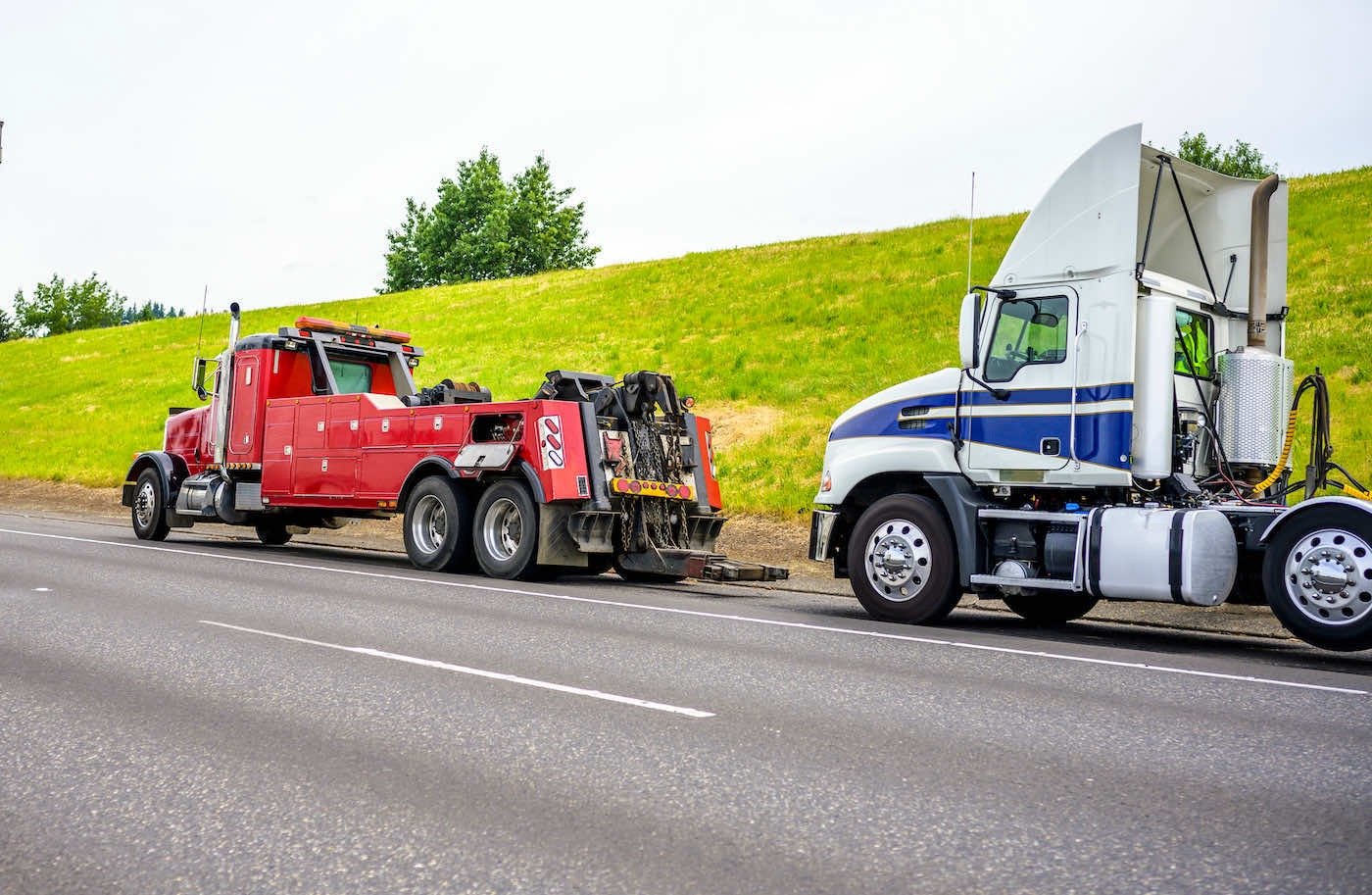 Winnipeg-Towing-heavy towing 4