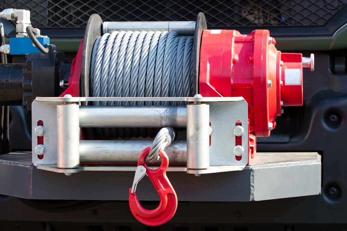 Winnipeg-Towing-heavy winching