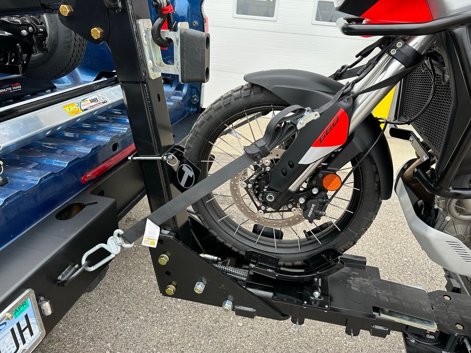 Winnipeg-Towing-motorcycle
