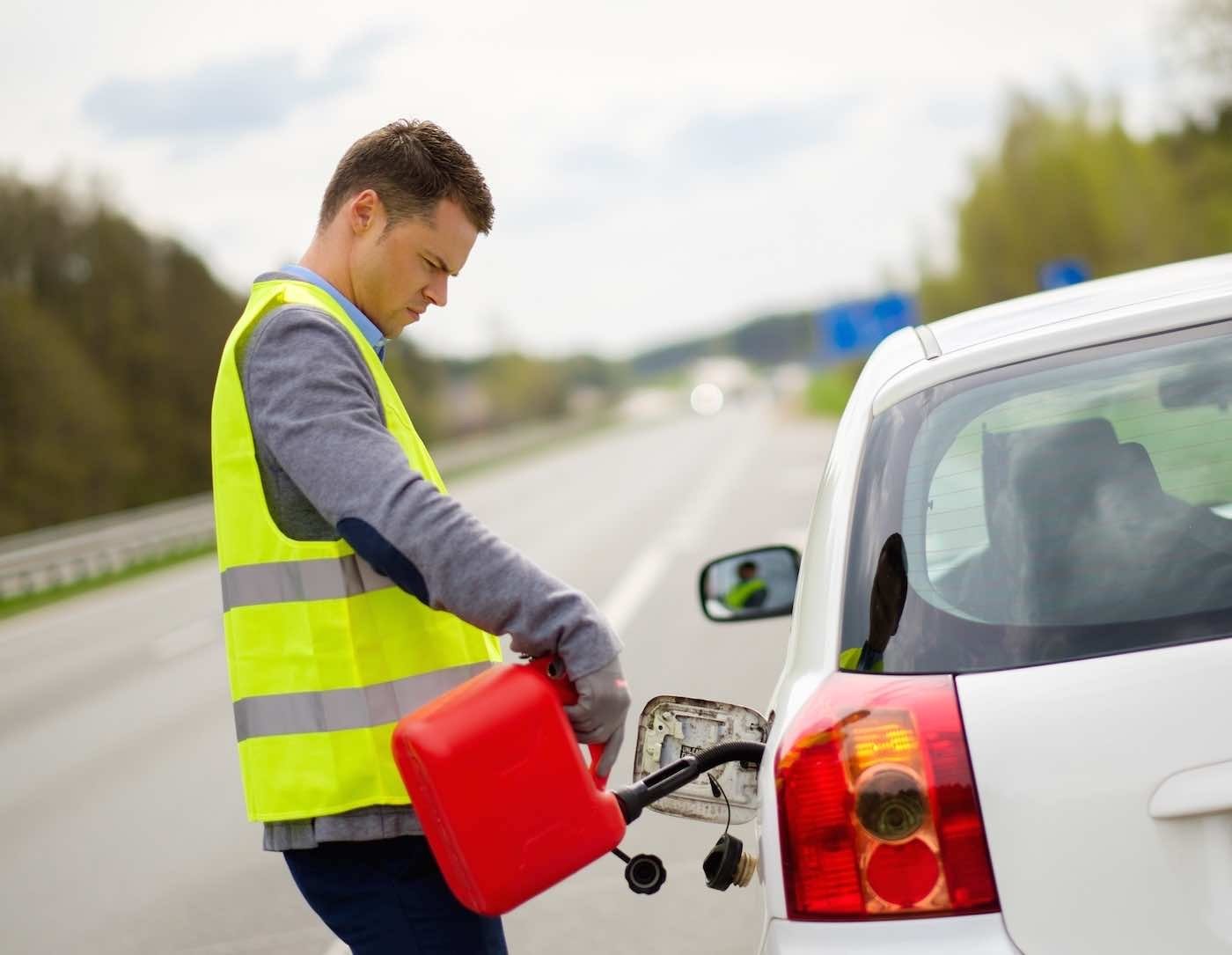 Winnipeg-Towing-roadside fuel delivery
